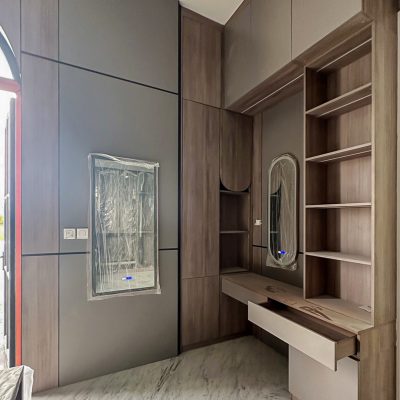 Spacious walk-in closet with contemporary design and minimalist shelving, part of Indonesia Mirrored Room Custom Cabinets.