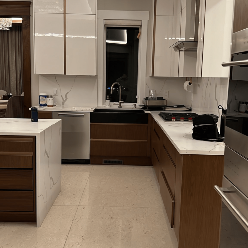 Pittsburgh High-end Whole House Custom in America 6 Modern kitchen with custom cabinetry and contemporary style in Pittsburgh High-end Whole House Custom project.