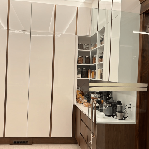 Pittsburgh High-end Whole House Custom in America 7 Custom kitchen with high-end finishes and cabinetry in Pittsburgh High-end Whole House Custom project.